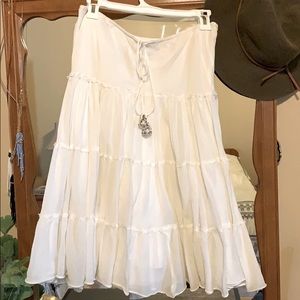 Discounted Shipping! Flowy skirt, very cute!